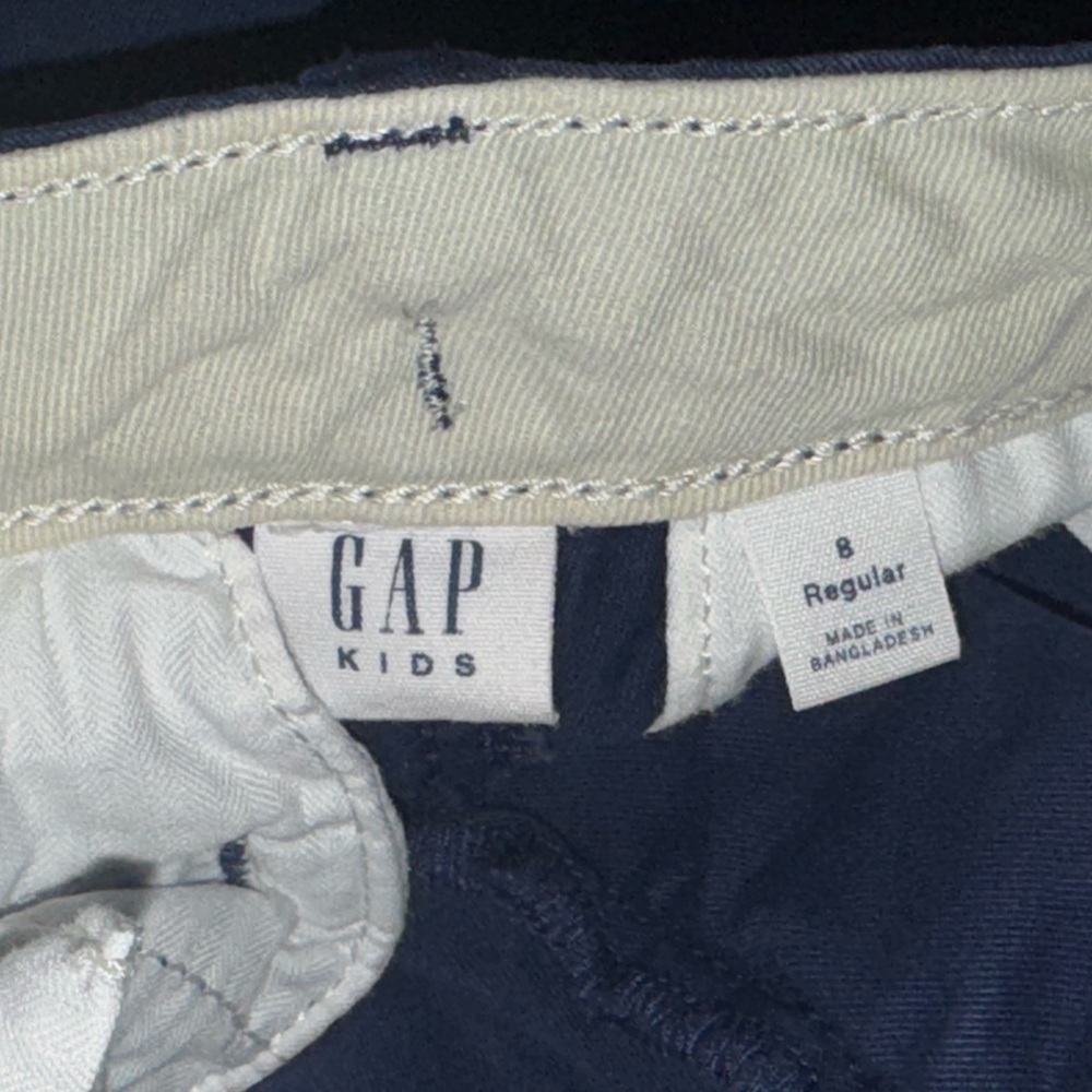 🌸Gap kids lot-
Gap Shorts in Blue and Khaki, & Gap pants
EUC - Picture 7 of 10